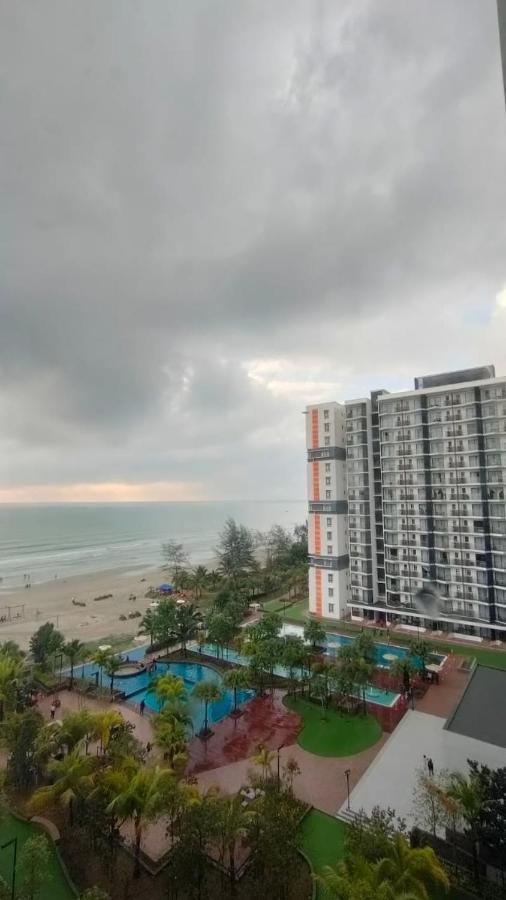 Timurbay Seafront Staycation By Nedd'S Kuantan Bagian luar foto
